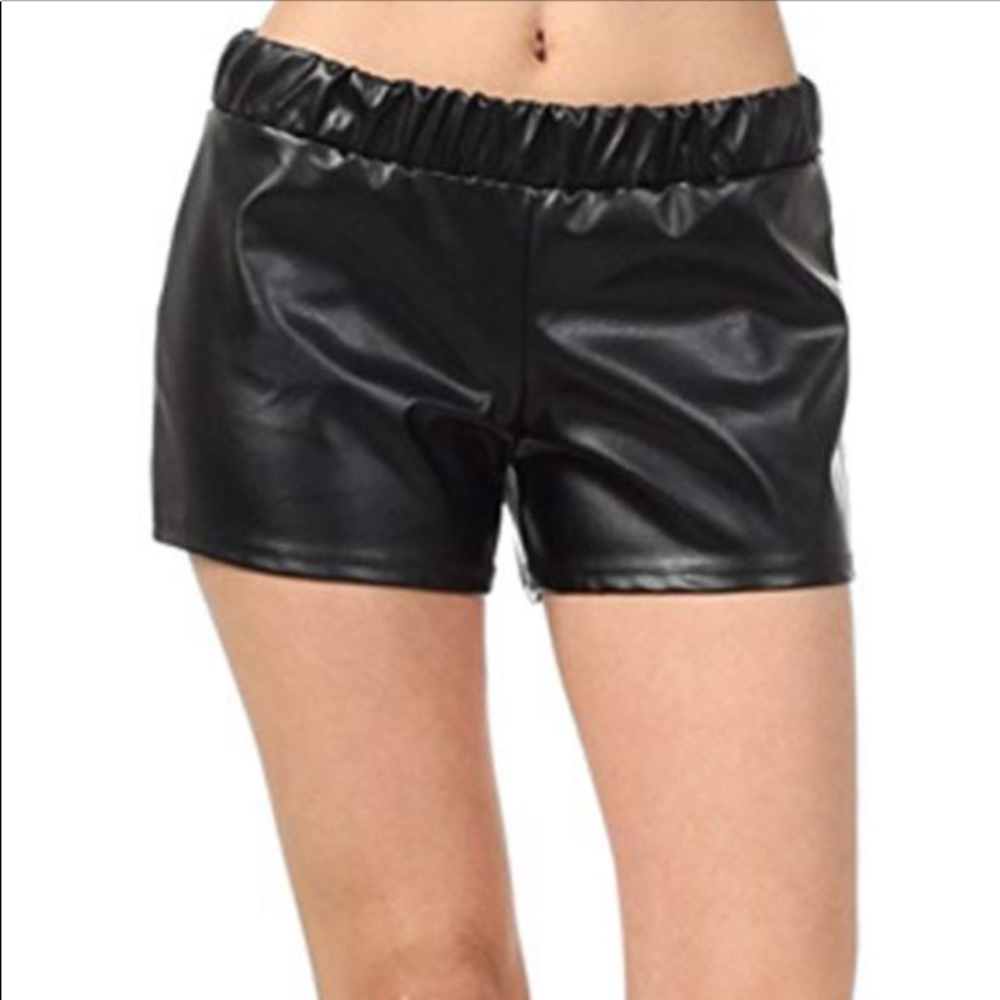 Faux leather Black shorts Small